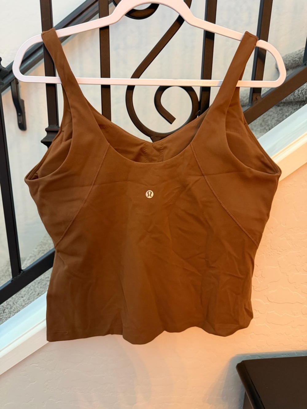 Lululemon Women’s Roasted Brown Align Waist-Length Tank - Picture 2 of 3